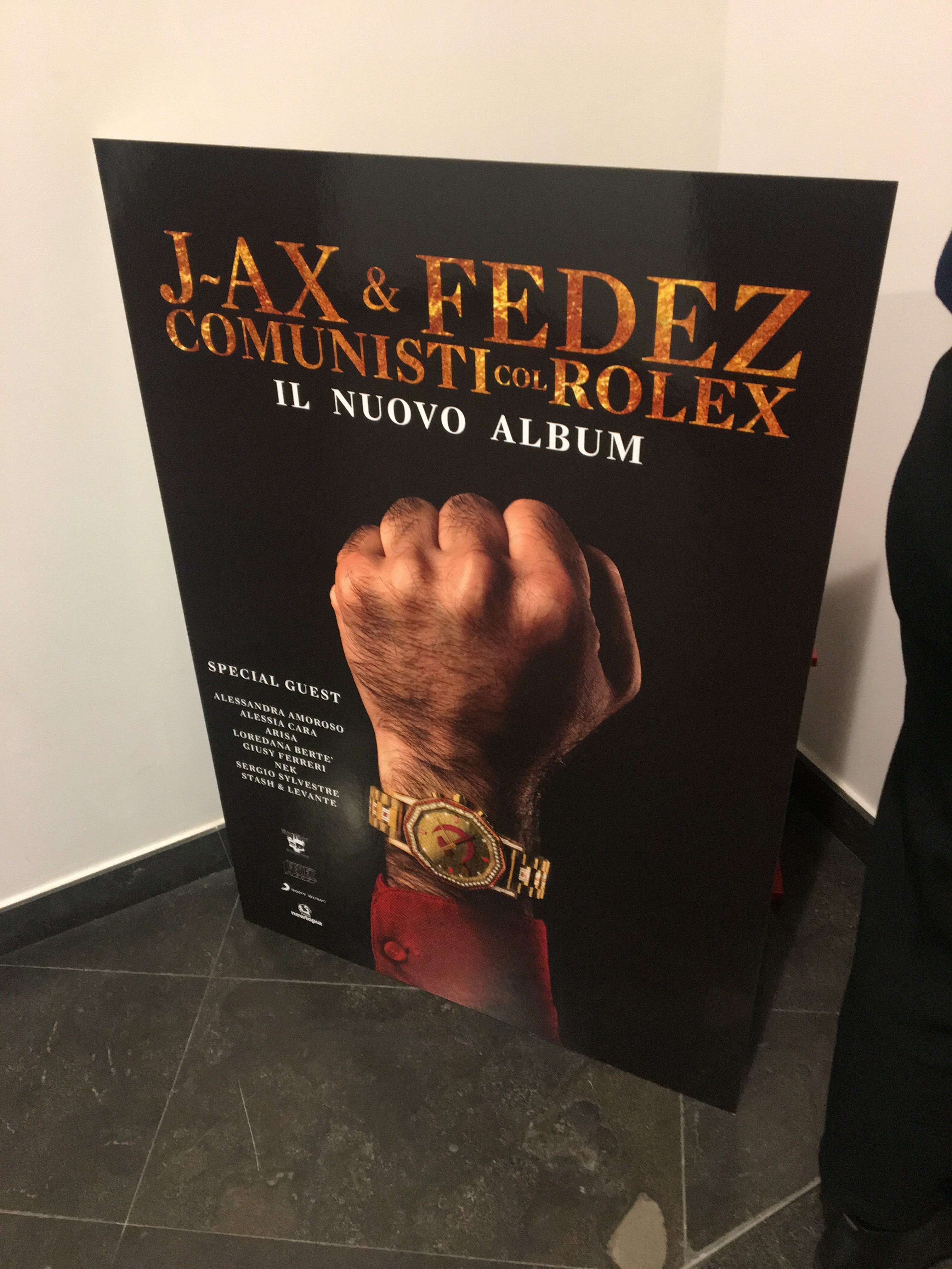 A casa di FEDEZ per la presentazione di Comunisti col rolex <BR> Con il socio J-Ax