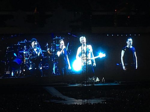 U2 live a Londra <br> Il rock che salva il mondo