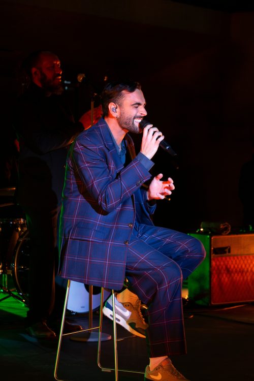 Marco Mengoni e Milano: un primo appuntamento d’amore