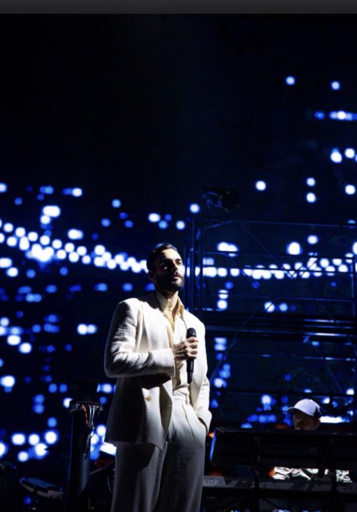 MARCO MENGONI debutta a Torino: <br> Dall’Africa a Cuba sempre più Umano