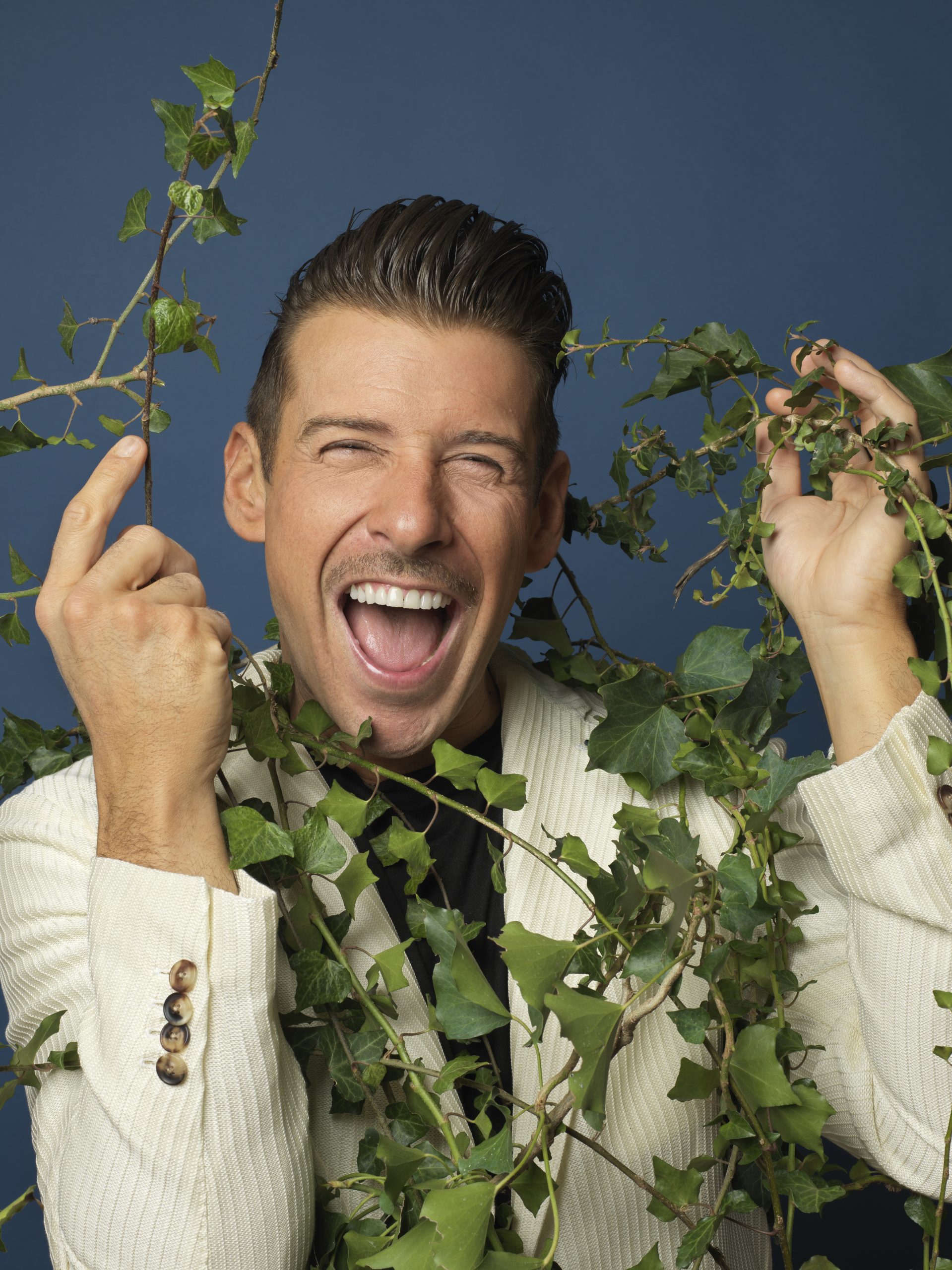 FRANCESCO GABBANI: Ci Vuole un fiore e L’Abitudine <br> Video Intervista esclusiva